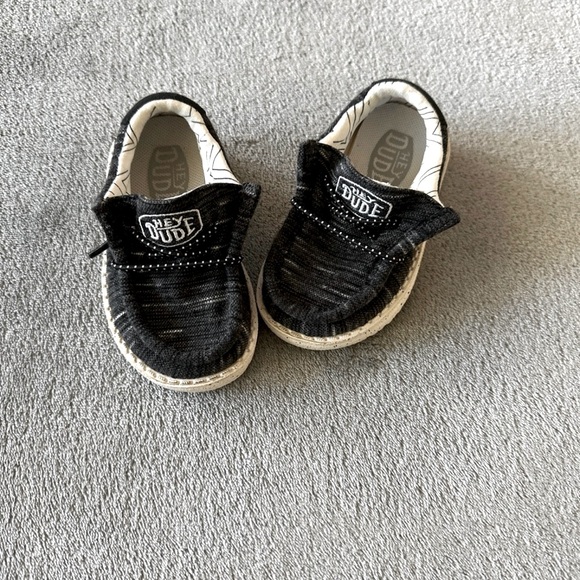 Hey Dude Toddler Boy Shoes - Picture 1 of 4